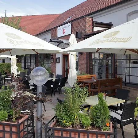 Chvalska Tvrz 3* Prag