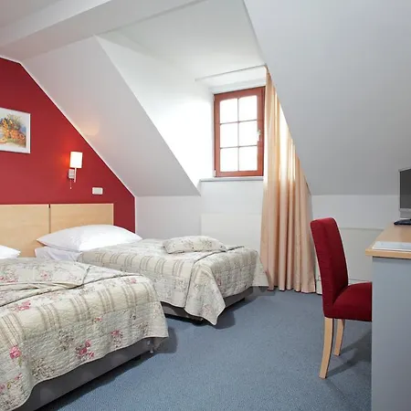 Otel Chvalska Tvrz