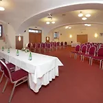 Chvalska Tvrz Hotel Prag