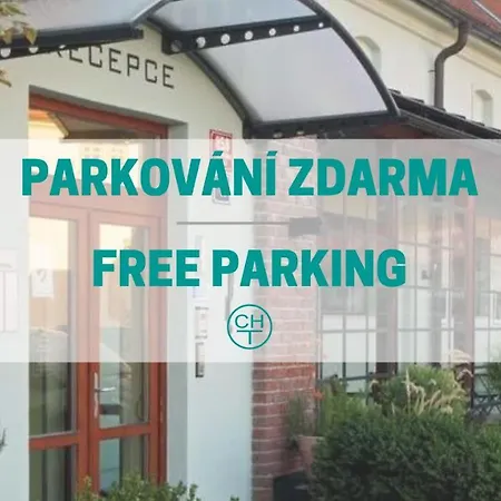 Chvalska Tvrz Hotel 3*