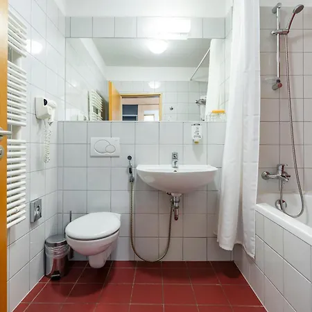 Chvalská Tvrz Hotel 3*
