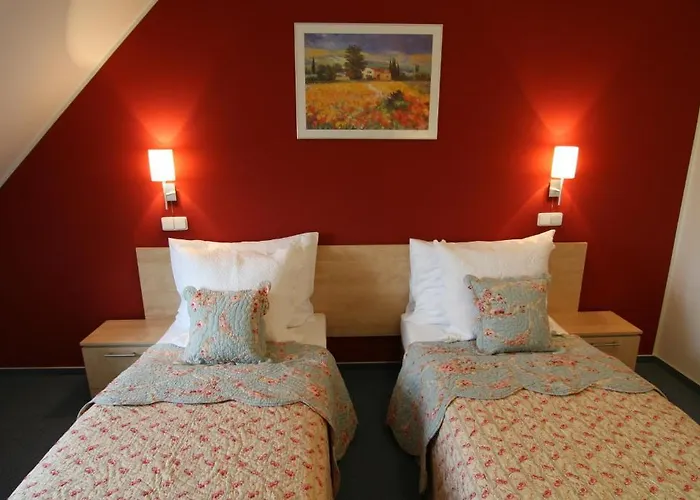 Chvalská Tvrz Hotel Praga