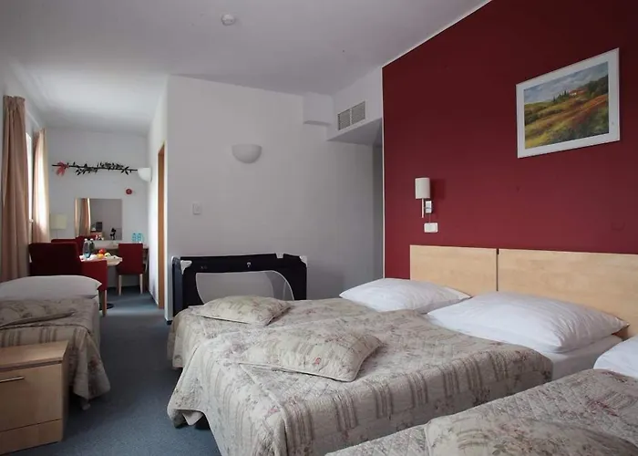 Hotel Chvalská Tvrz Praga