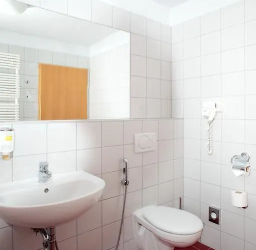 Chvalská Tvrz Praga
