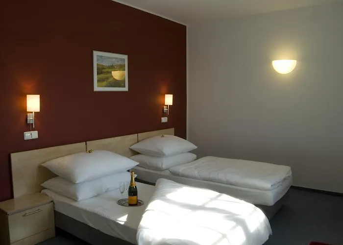 Hotel Chvalská Tvrz 3*