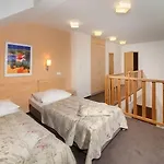 Chvalska Tvrz Hotel