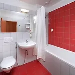 Hotel Chvalska Tvrz 3*