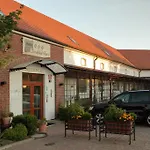 Chvalska Tvrz 3* Praag