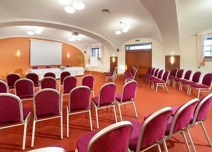 Chvalska Tvrz Hotel 3*